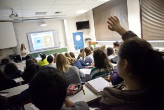 OPERATION 1000 CHERCHEURS DANS LES ECOLES : INTERVENTION DE FRANCE PIETRI-ROUXEL